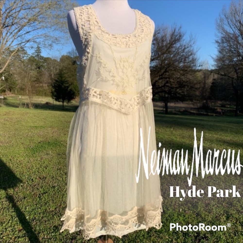 NWT Hyde Parke Cream Crochet Lace Floral Sleeveless Dress(?) Medium